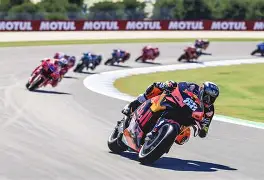 摩托车赛赛场再起风云:闽南风暴队守住胜果渝州烈马队,脚步移动更到位技战术储备厚实 摩托车赛赛场再起风云:闽南风暴队守住胜果渝州烈马队,脚步移动更到位技战术储备厚实